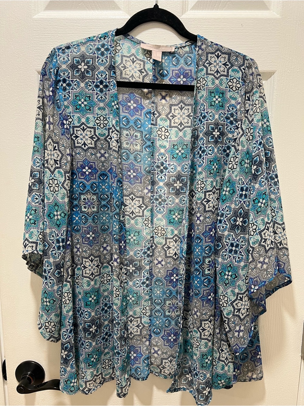 Forever 21 Contemporary Blue Mosaic Tile Print Kimono Cardigan Cover-Up Medium